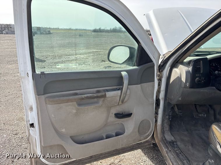 image for item OB9453 2012 Chevrolet Silverado 1500 pickup truck