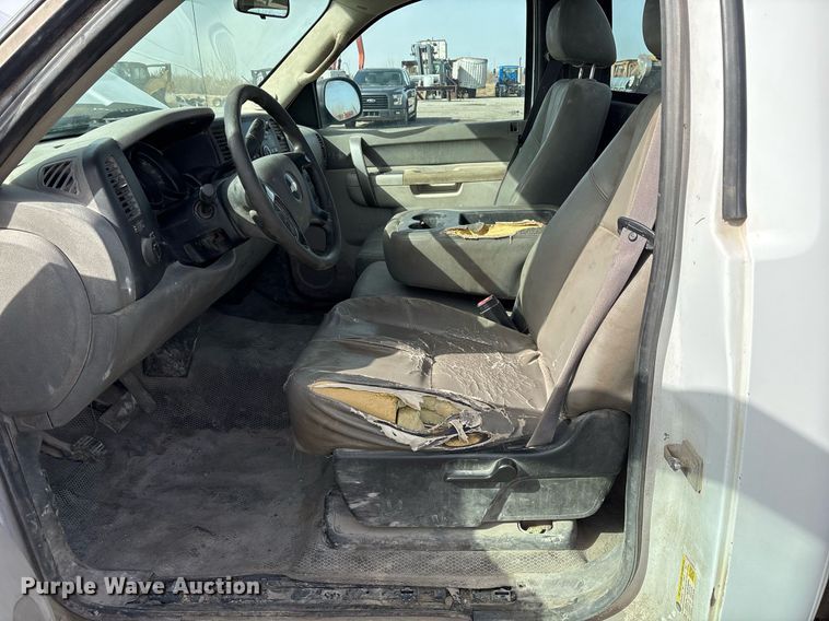 image for item OB9453 2012 Chevrolet Silverado 1500 pickup truck