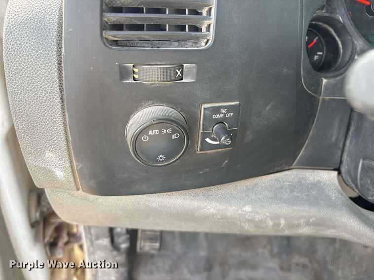 image for item OB9453 2012 Chevrolet Silverado 1500 pickup truck