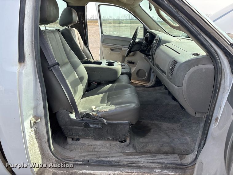 image for item OB9453 2012 Chevrolet Silverado 1500 pickup truck