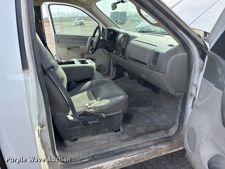 image for item OB9453 2012 Chevrolet Silverado 1500 pickup truck