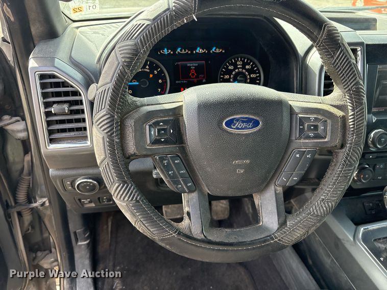 image for item OB9454 2015 Ford F150 SuperCrew pickup truck