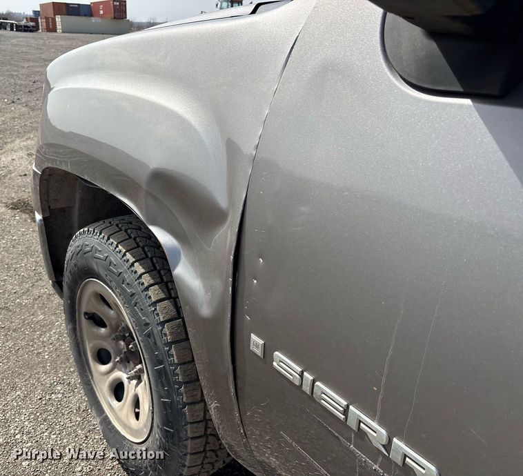 image for item OB9457 2007 GMC Sierra 1500 Crew Cab pickup truck