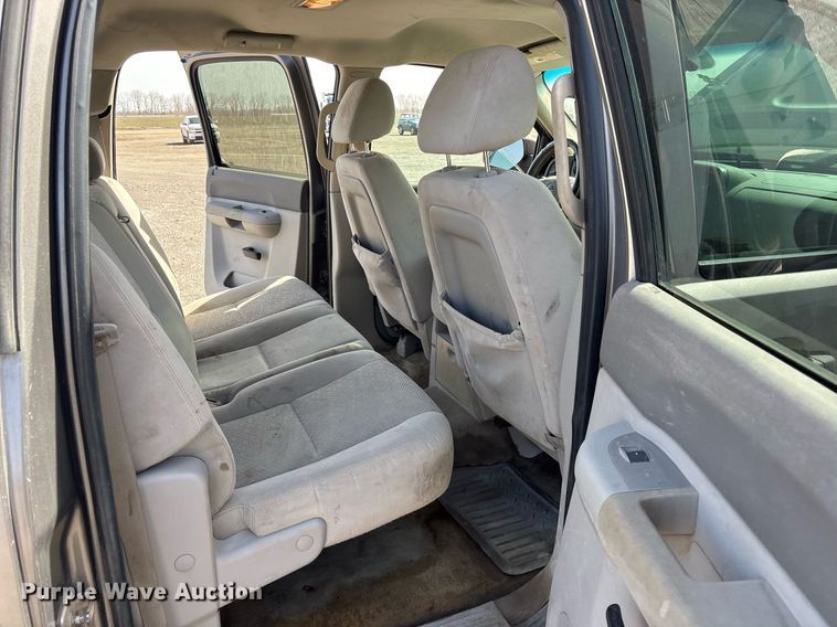 image for item OB9457 2007 GMC Sierra 1500 Crew Cab pickup truck