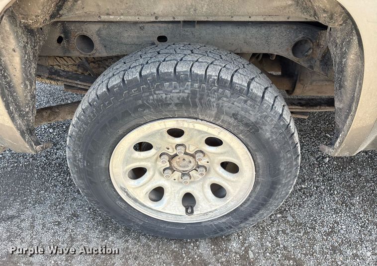 image for item OB9457 2007 GMC Sierra 1500 Crew Cab pickup truck