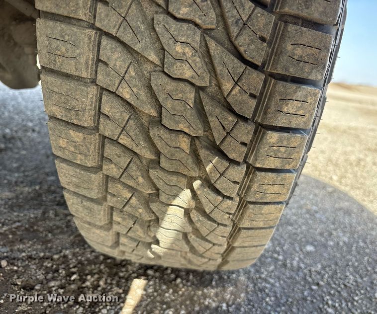 image for item OB9457 2007 GMC Sierra 1500 Crew Cab pickup truck