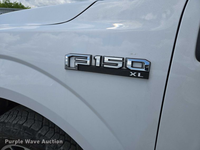 image for item YA0374 2016 Ford F150 XL SuperCab pickup truck