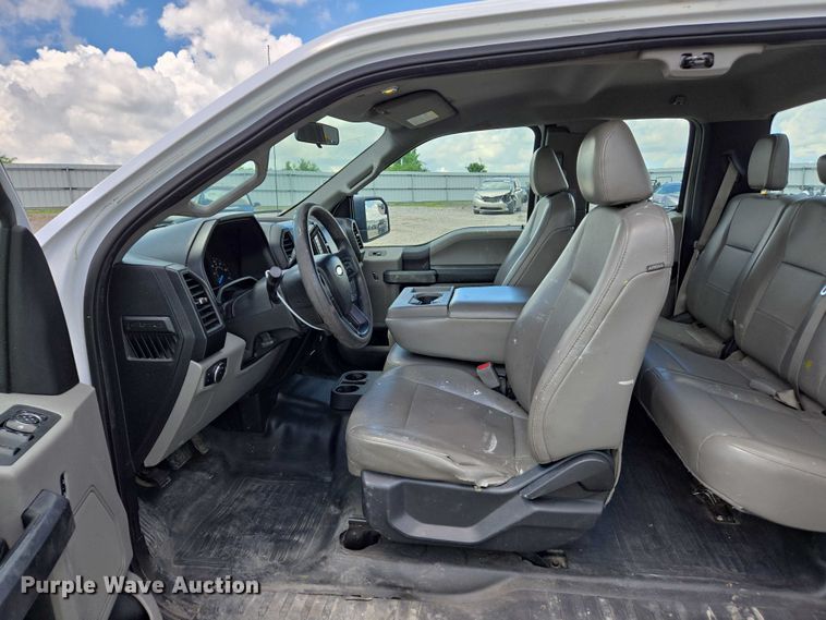 image for item YA0374 2016 Ford F150 XL SuperCab pickup truck