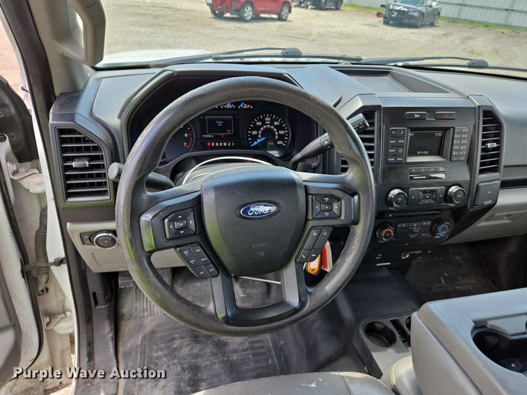 image for item YA0374 2016 Ford F150 XL SuperCab pickup truck