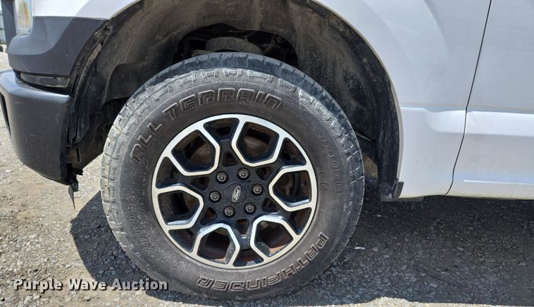 image for item YA0374 2016 Ford F150 XL SuperCab pickup truck