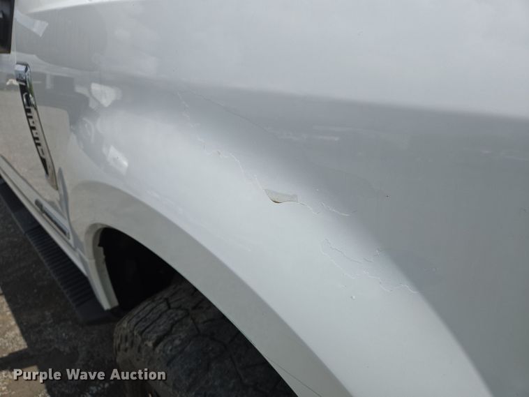 image for item YA0375 2017 Ford F250 Super Duty Crew Cab pickup truck