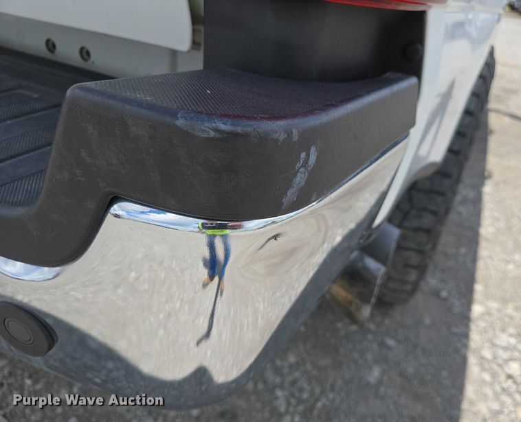 image for item YA0375 2017 Ford F250 Super Duty Crew Cab pickup truck