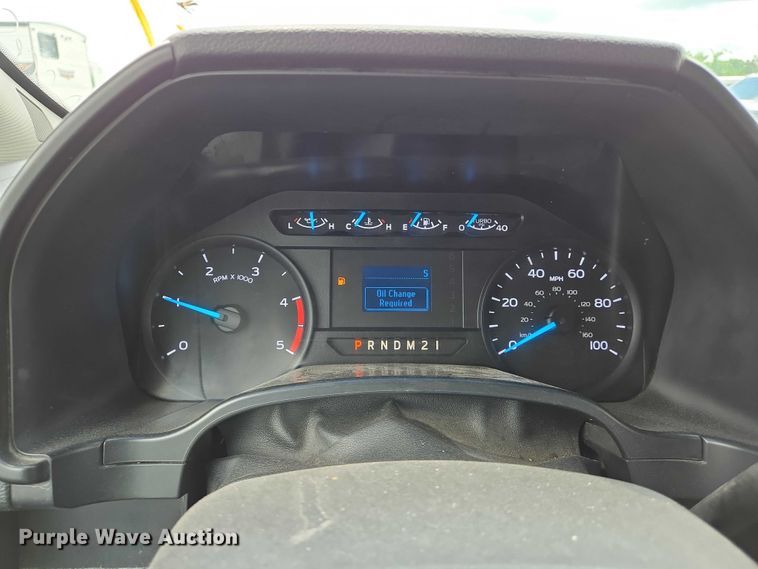 image for item YA0375 2017 Ford F250 Super Duty Crew Cab pickup truck