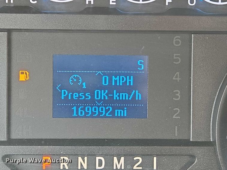 image for item YA0375 2017 Ford F250 Super Duty Crew Cab pickup truck