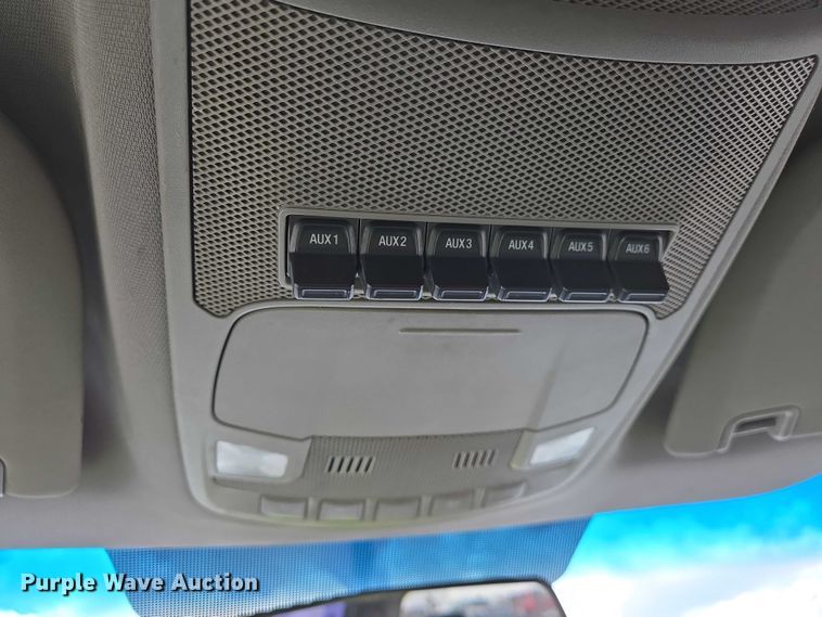 image for item YA0375 2017 Ford F250 Super Duty Crew Cab pickup truck