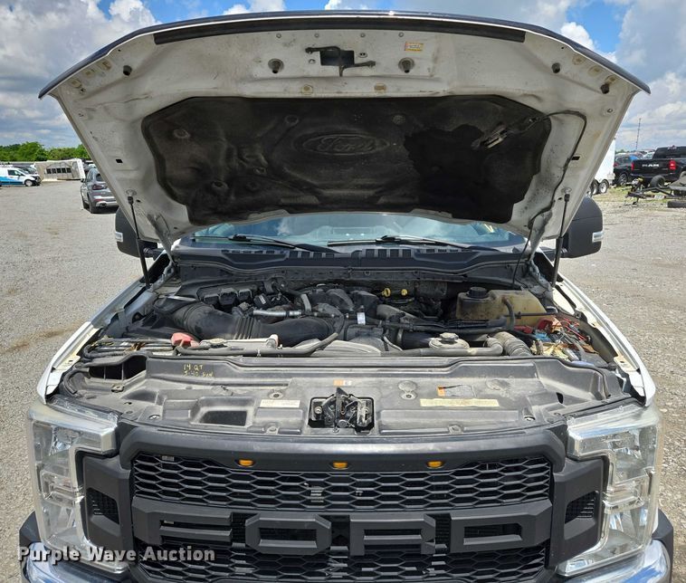 image for item YA0375 2017 Ford F250 Super Duty Crew Cab pickup truck