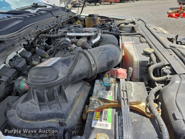 image for item YA0375 2017 Ford F250 Super Duty Crew Cab pickup truck