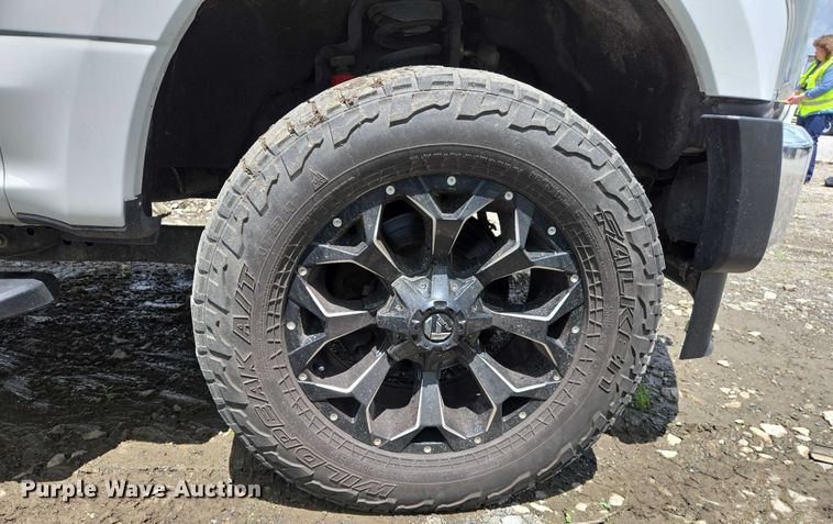 image for item YA0375 2017 Ford F250 Super Duty Crew Cab pickup truck