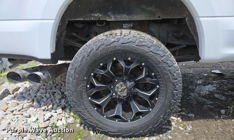 image for item YA0375 2017 Ford F250 Super Duty Crew Cab pickup truck