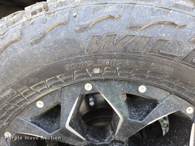 image for item YA0375 2017 Ford F250 Super Duty Crew Cab pickup truck