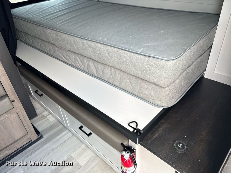 image for item YA0762 2025 Starcraft Autumn Ridge 188 BHS camper