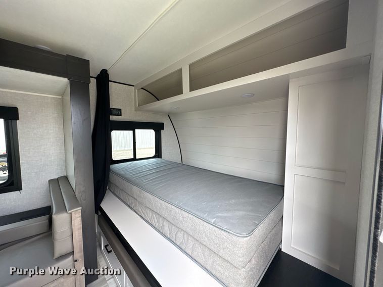 image for item YA0762 2025 Starcraft Autumn Ridge 188 BHS camper