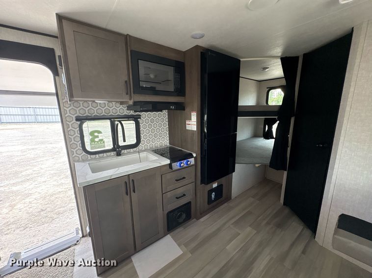 image for item YA0762 2025 Starcraft Autumn Ridge 188 BHS camper