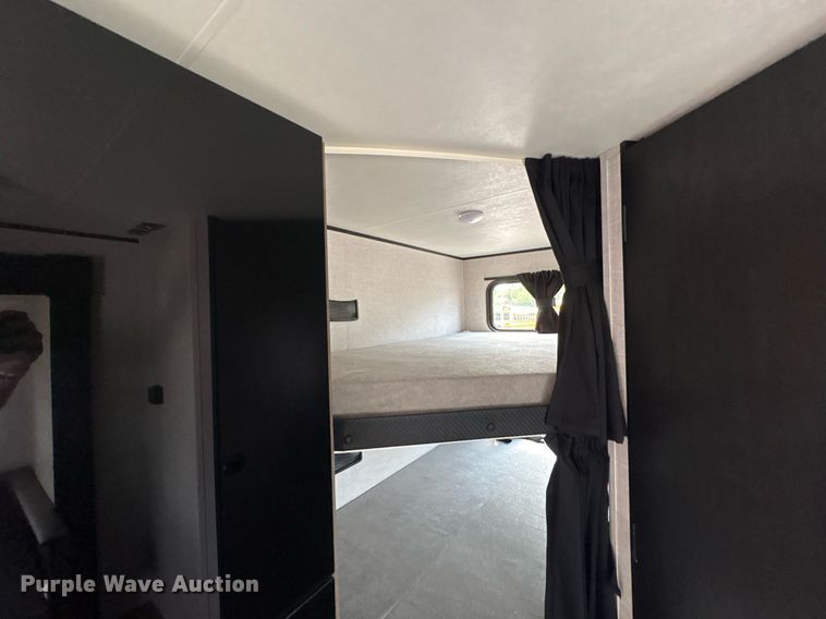 image for item YA0762 2025 Starcraft Autumn Ridge 188 BHS camper