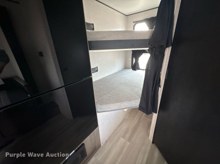 image for item YA0762 2025 Starcraft Autumn Ridge 188 BHS camper