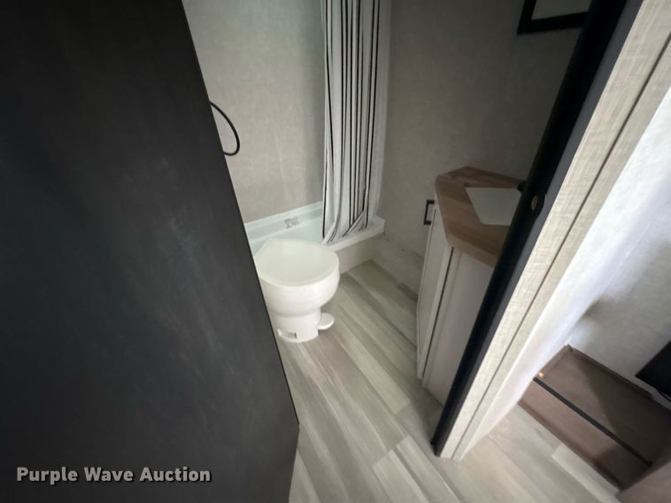 image for item YA0762 2025 Starcraft Autumn Ridge 188 BHS camper