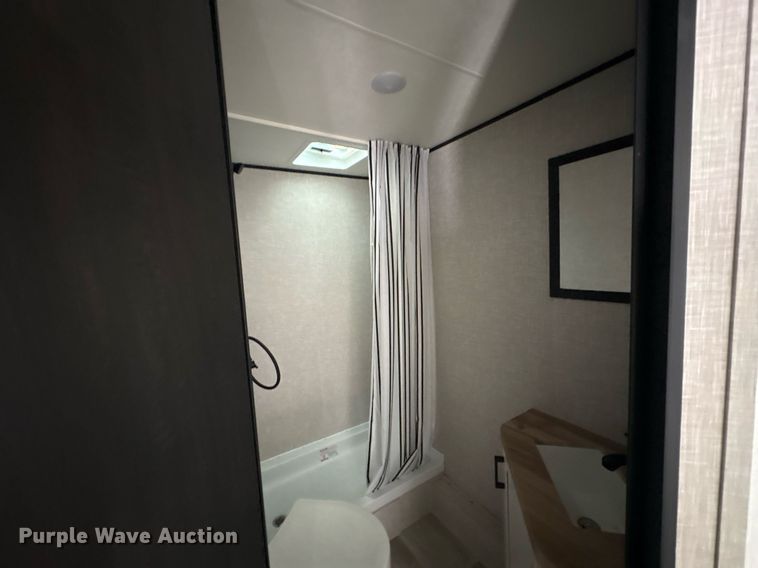 image for item YA0762 2025 Starcraft Autumn Ridge 188 BHS camper