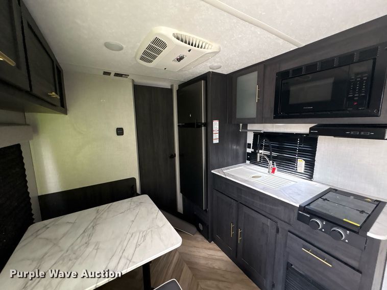 image for item YA0765 2022 Forest River Ozark camper