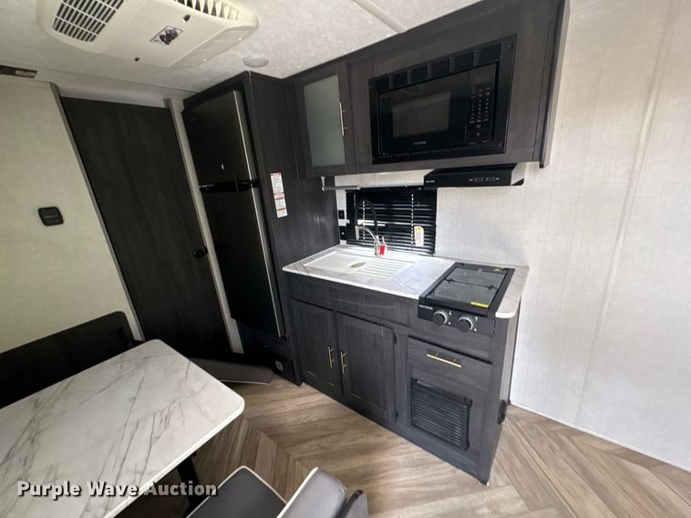 image for item YA0765 2022 Forest River Ozark camper