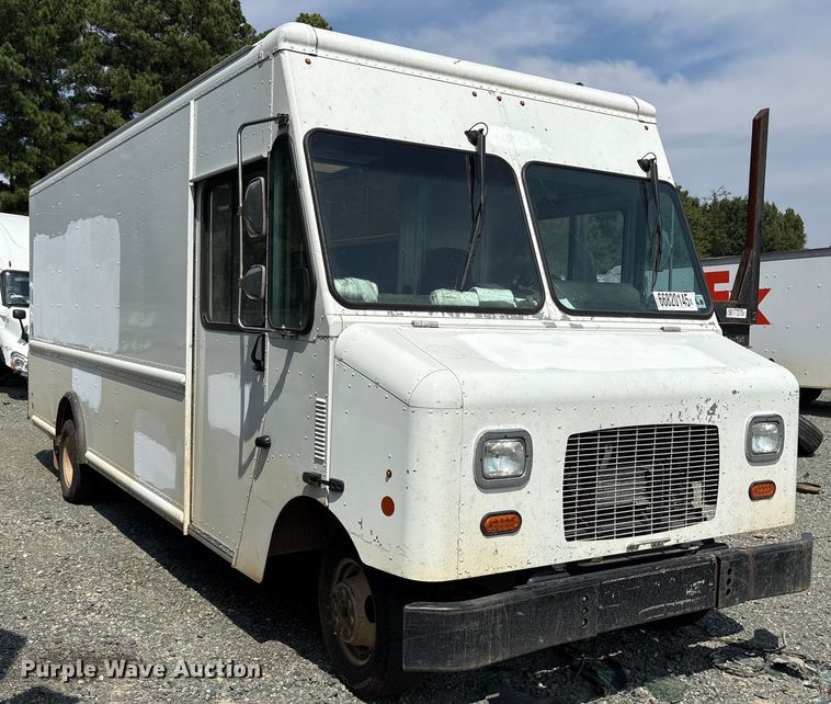 image for item YA0784 2021 Ford E450 delivery truck
