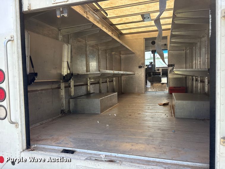 image for item YA0784 2021 Ford E450 delivery truck