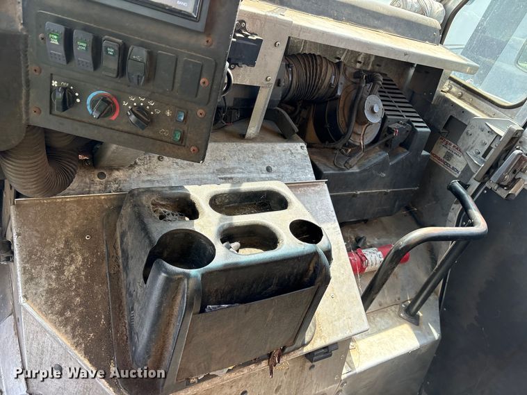 image for item YA0784 2021 Ford E450 delivery truck