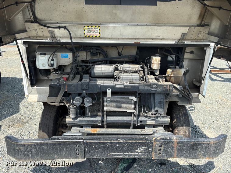 image for item YA0784 2021 Ford E450 delivery truck