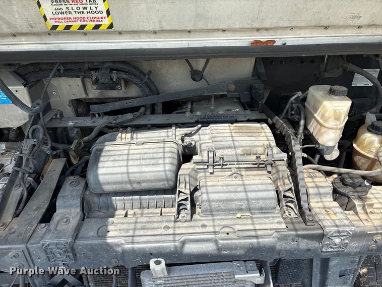 image for item YA0784 2021 Ford E450 delivery truck