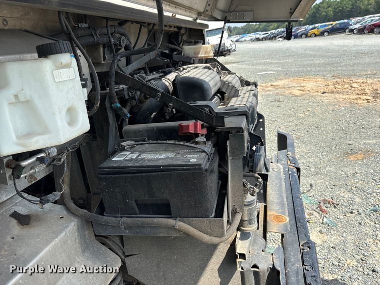 image for item YA0784 2021 Ford E450 delivery truck