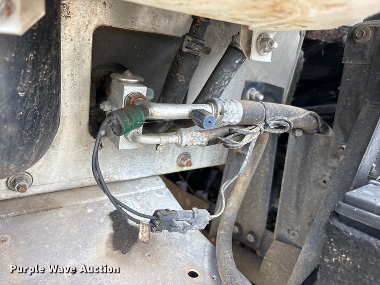 image for item YA0784 2021 Ford E450 delivery truck