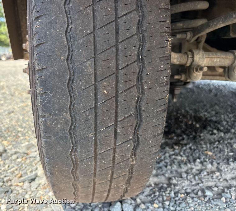 image for item YA0784 2021 Ford E450 delivery truck