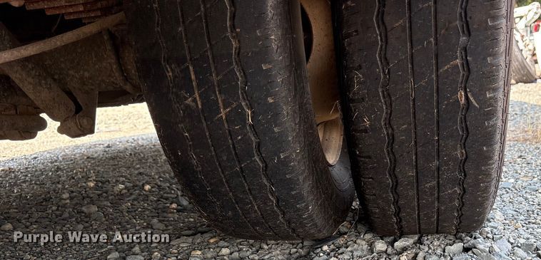 image for item YA0784 2021 Ford E450 delivery truck