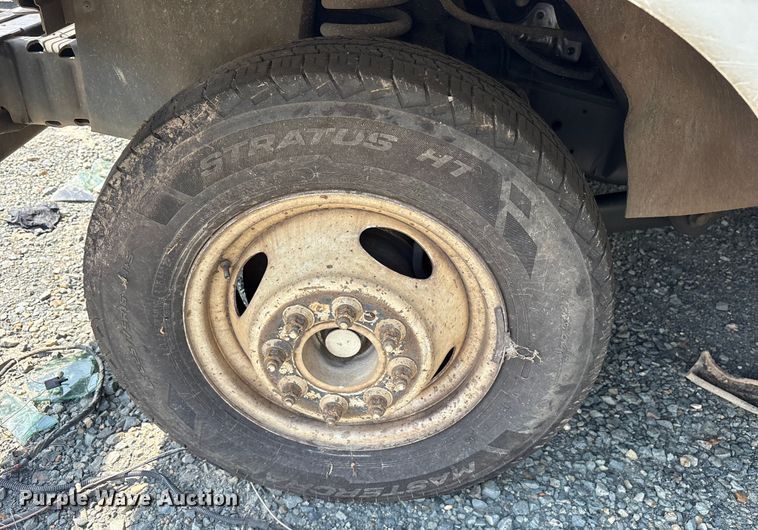 image for item YA0784 2021 Ford E450 delivery truck