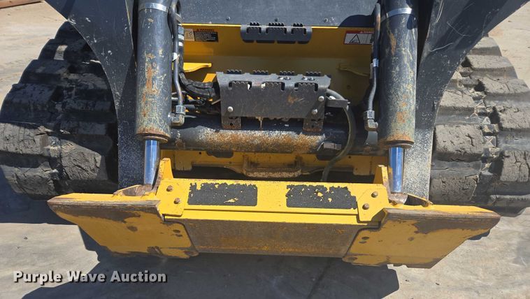 image for item DE2190 2023 John Deere 331G tracked skid steer loader