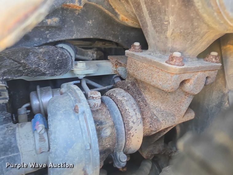 image for item DE2190 2023 John Deere 331G tracked skid steer loader