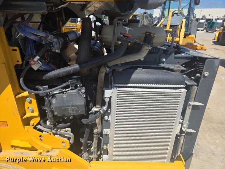 image for item DE2190 2023 John Deere 331G tracked skid steer loader