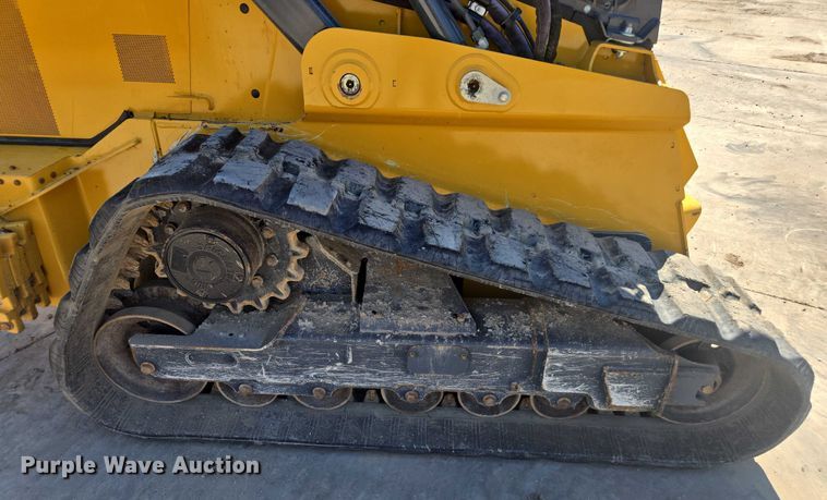 image for item DE2190 2023 John Deere 331G tracked skid steer loader