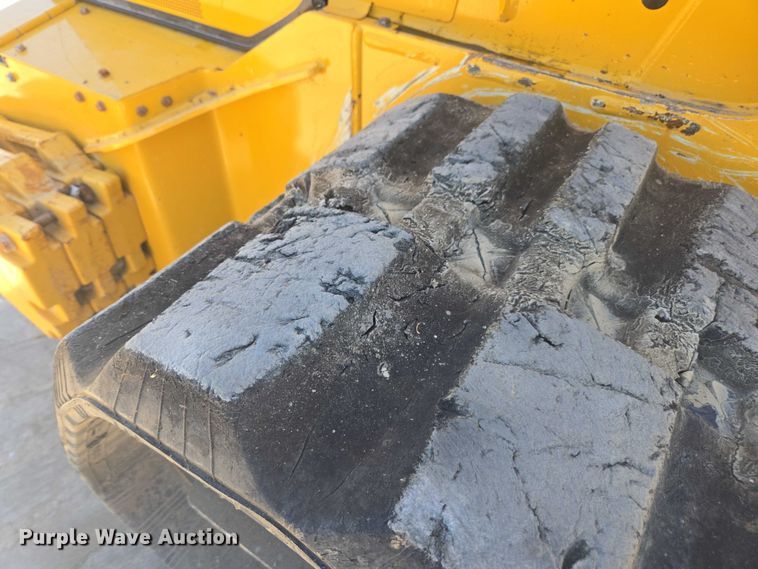 image for item DE2190 2023 John Deere 331G tracked skid steer loader