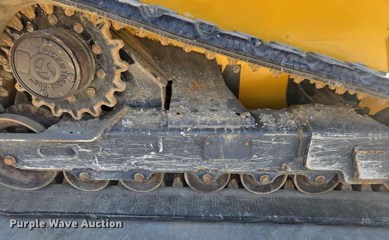 image for item DE2190 2023 John Deere 331G tracked skid steer loader