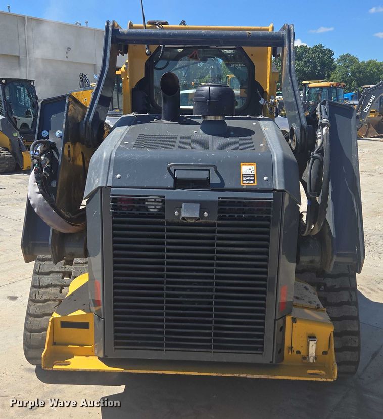 image for item DE2191 2023 John Deere 331G tracked skid steer loader